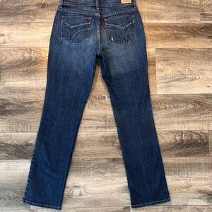 Levi's Dark Blue Straight Leg Women's Jeans, size 4M